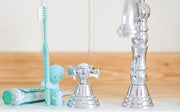 SMISKI Toothbrush Stands - Cute Accent